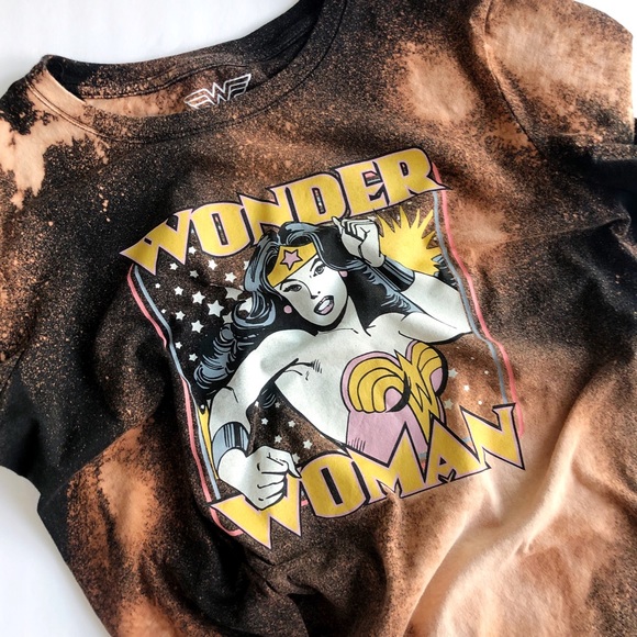 wonder woman Tops - Wonder Woman NWOT Distressed Tee
